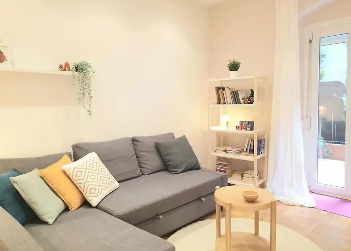 Con Patio En El Centro De Bilbao&guggenheim * Bilbao