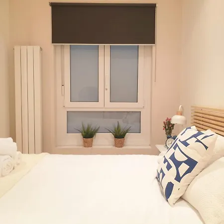 Con Patio En El Centro De & Guggenheim Apartment Bilbao