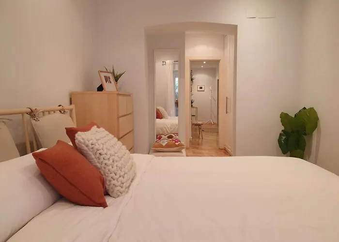 Con Patio En El Centro De & Guggenheim