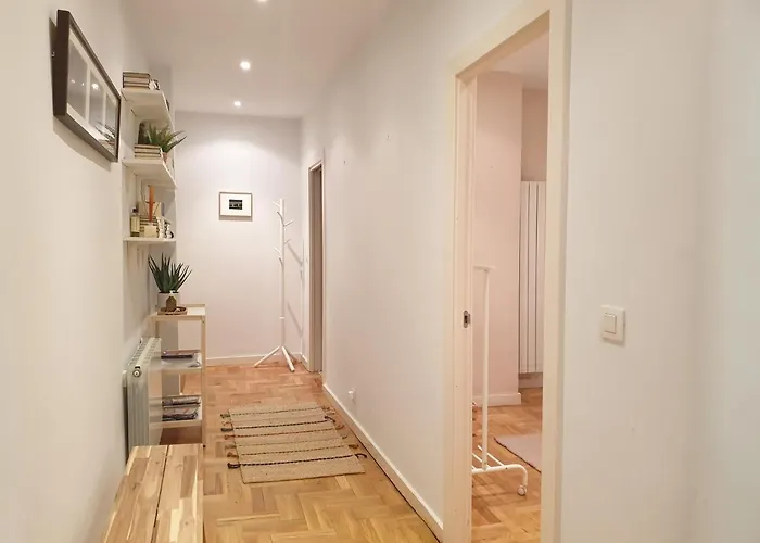 Con Patio En El Centro De & Guggenheim Apartment Bilbao